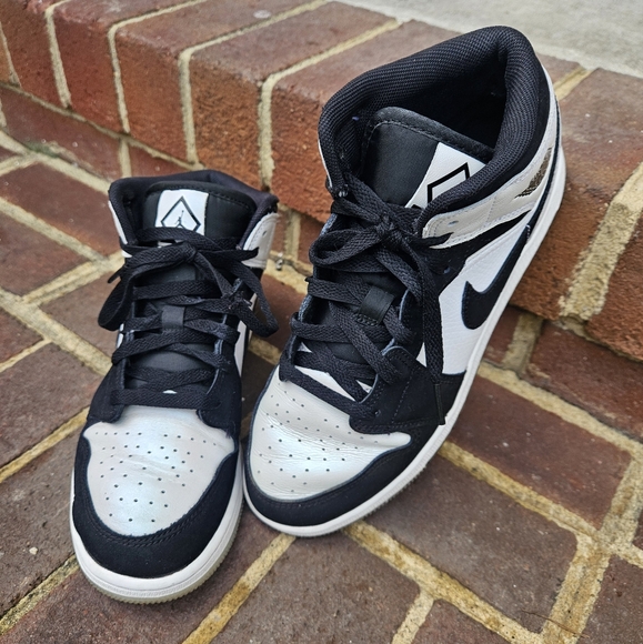 AIR JORDAN 1 MID SE ‘DIAMOND - Picture 2 of 6